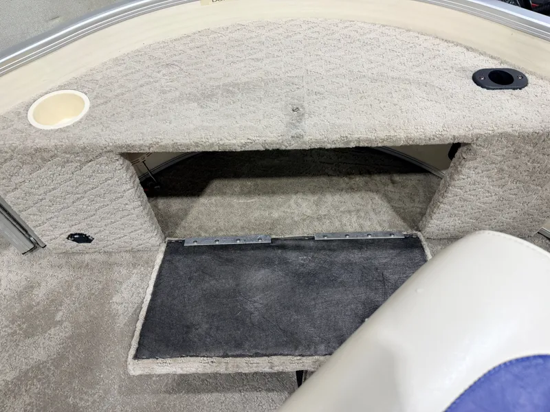 Slide: The Image of Sweetwater 2386 F Pontoon & 90HP Yamaha 4-Stroke EFI - $15,995 2006 - 15