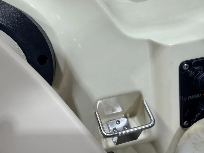 Slide: The Image of Sweetwater 2386 F Pontoon & 90HP Yamaha 4-Stroke EFI - $15,995 2006 - 22