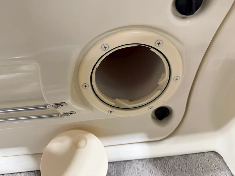 Slide: The Image of Sweetwater 2386 F Pontoon & 90HP Yamaha 4-Stroke EFI - $15,995 2006 - 25