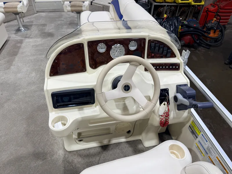 Slide: The Image of Sweetwater 2386 F Pontoon & 90HP Yamaha 4-Stroke EFI - $15,995 2006 - 30