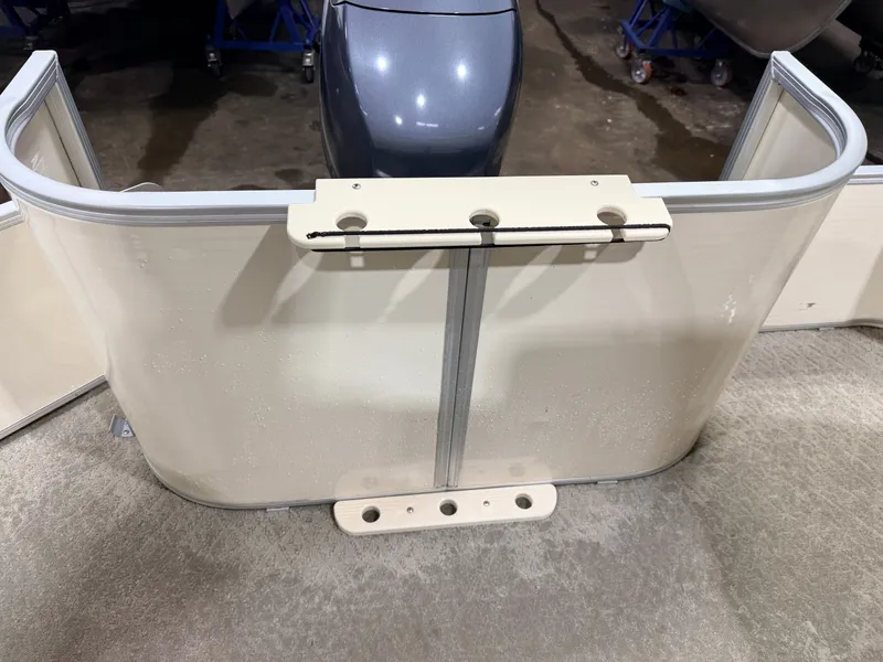 Slide: The Image of Sweetwater 2386 F Pontoon & 90HP Yamaha 4-Stroke EFI - $15,995 2006 - 47