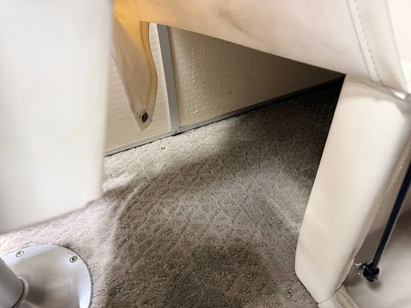 Slide: The Image of Sweetwater 2386 F Pontoon & 90HP Yamaha 4-Stroke EFI - $15,995 2006 - 52