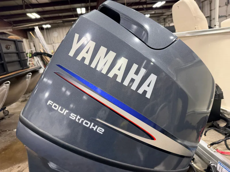 Slide: The Image of Sweetwater 2386 F Pontoon & 90HP Yamaha 4-Stroke EFI - $15,995 2006 - 63
