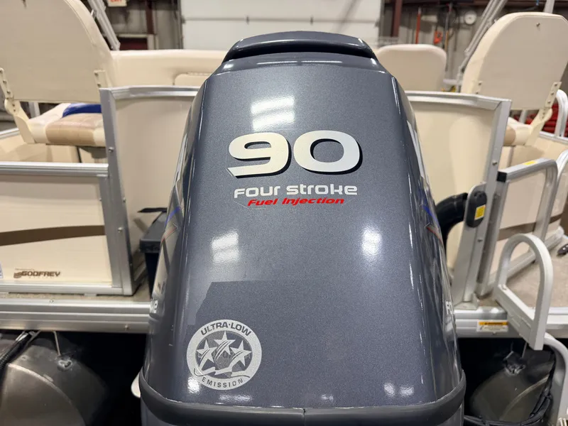 Slide: The Image of Sweetwater 2386 F Pontoon & 90HP Yamaha 4-Stroke EFI - $15,995 2006 - 64