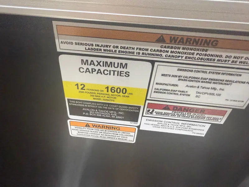 Slide: The Image of Tahoe LTZ 200HP Elite Windshield 2385 Tritoon 2026 - 20