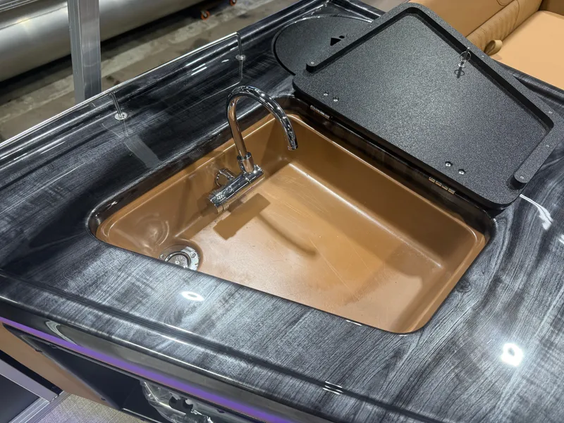 Slide: The Image of Tahoe LTZ 200HP Elite Windshield 2385 Tritoon 2026 - 25