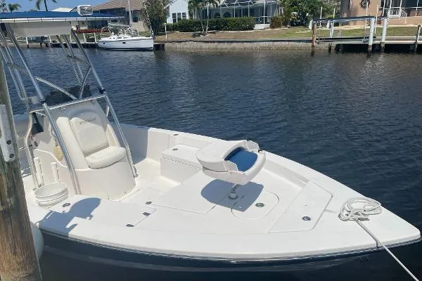 Slide: The Image of Pathfinder 2200 Center Console 2008 - 3
