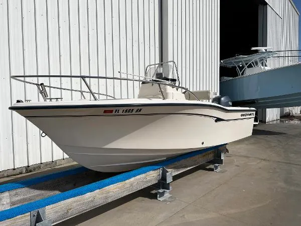Slide: The Image of Grady-White 180 Sportsman 2005 - 0