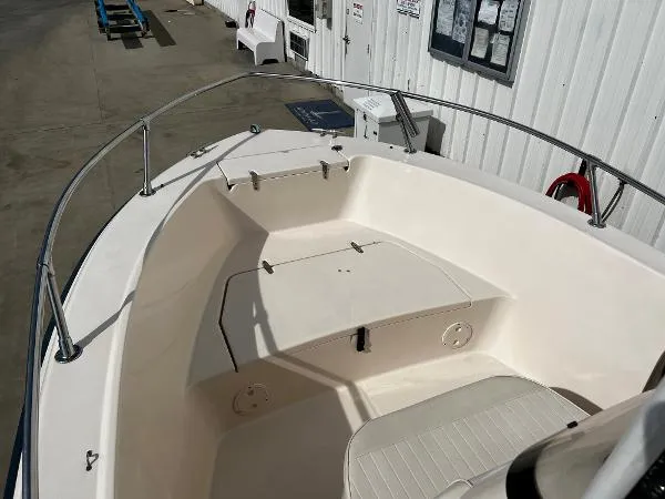 Slide: The Image of Grady-White 180 Sportsman 2005 - 4