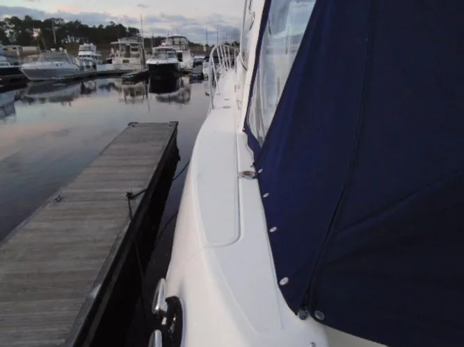 Slide: The Image of 2005 Sea Ray 500 Sundancer - Image 3 - 3