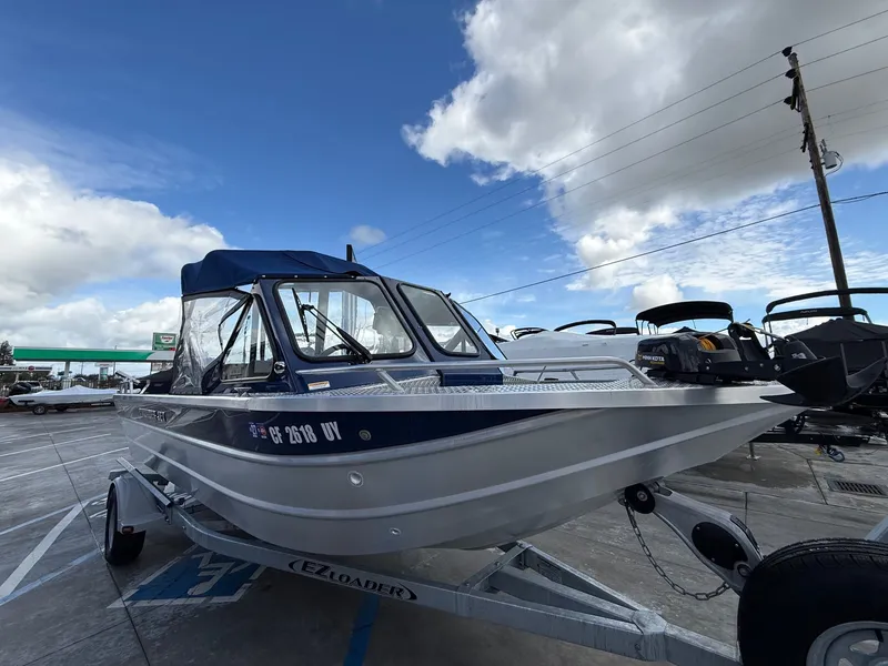 Slide: The Image of Thunder Jet 205 Rush w/ Yamaha 105HP Jet & 9.9HP Kicker 2020 - 13