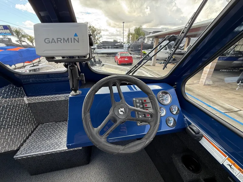 Slide: The Image of Thunder Jet 205 Rush w/ Yamaha 105HP Jet & 9.9HP Kicker 2020 - 5