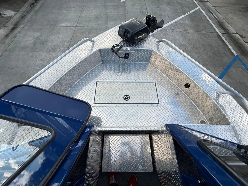 Slide: The Image of Thunder Jet 205 Rush w/ Yamaha 105HP Jet & 9.9HP Kicker 2020 - 7