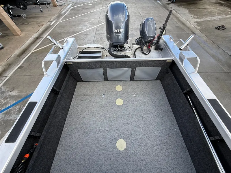 Slide: The Image of Thunder Jet 205 Rush w/ Yamaha 105HP Jet & 9.9HP Kicker 2020 - 9