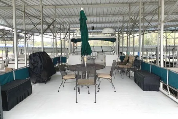Slide: The Image of Monticello 70 X16 River Yacht 1997 - 9