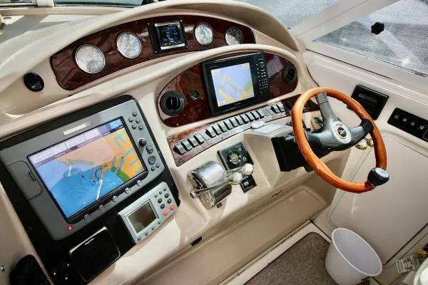 Slide: The Image of Sea Ray 390 Motor Yacht 2003 - 10