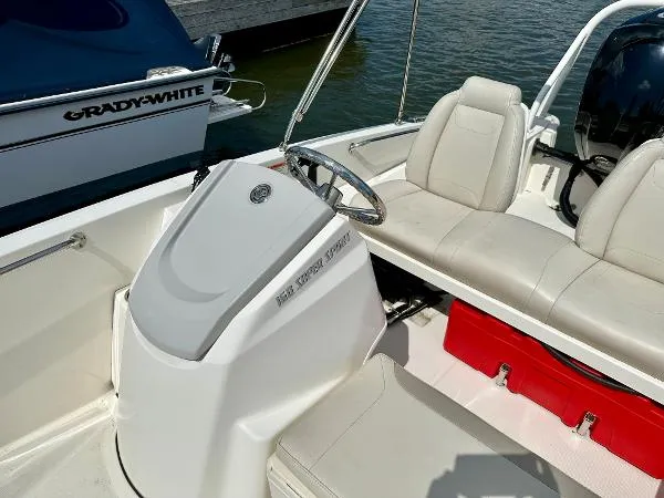 Slide: The Image of Boston Whaler 160 Super Sport 2021 - 8