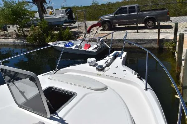 Slide: The Image of Boston Whaler 305 Conquest 2005 - 3