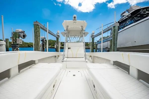 Slide: The Image of SeaVee 34 Open 2014 - 11