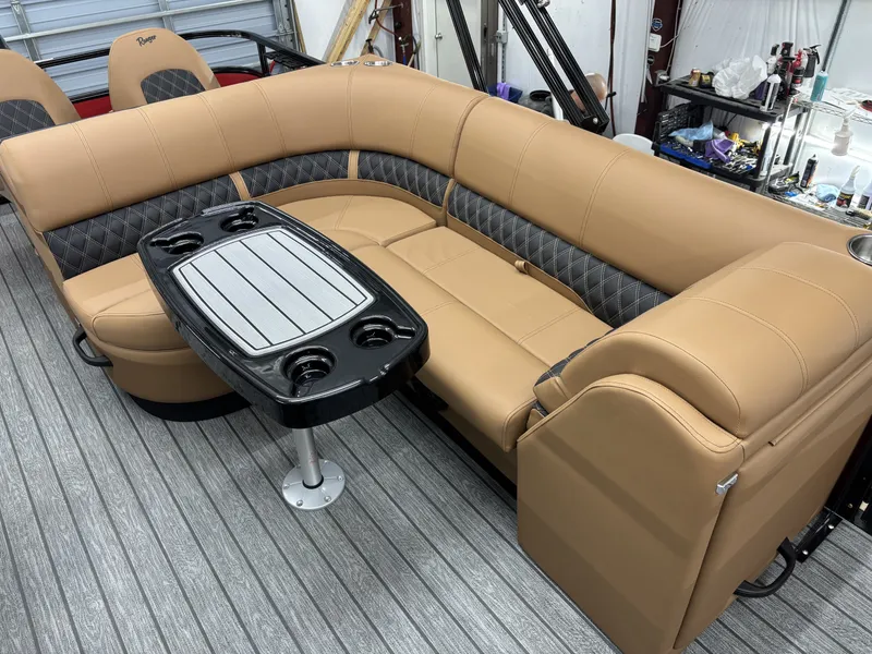 Slide: The Image of Ranger RP220 FISHCRUISE 2026 - 10