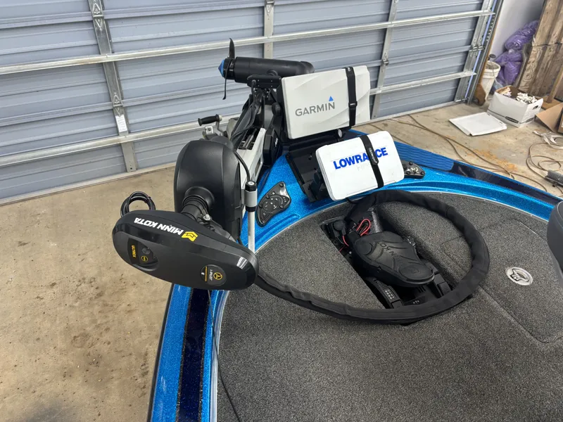 Slide: The Image of Legend Alpha 211 Dcx 2015 - 11