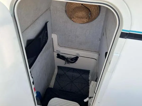 Slide: The Image of Regulator Marine 26 Center Console 2003 - 9