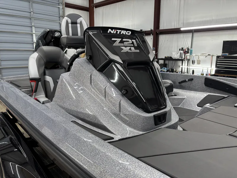 Slide: The Image of Nitro Z Series Z21 XL Pro 2026 - 14