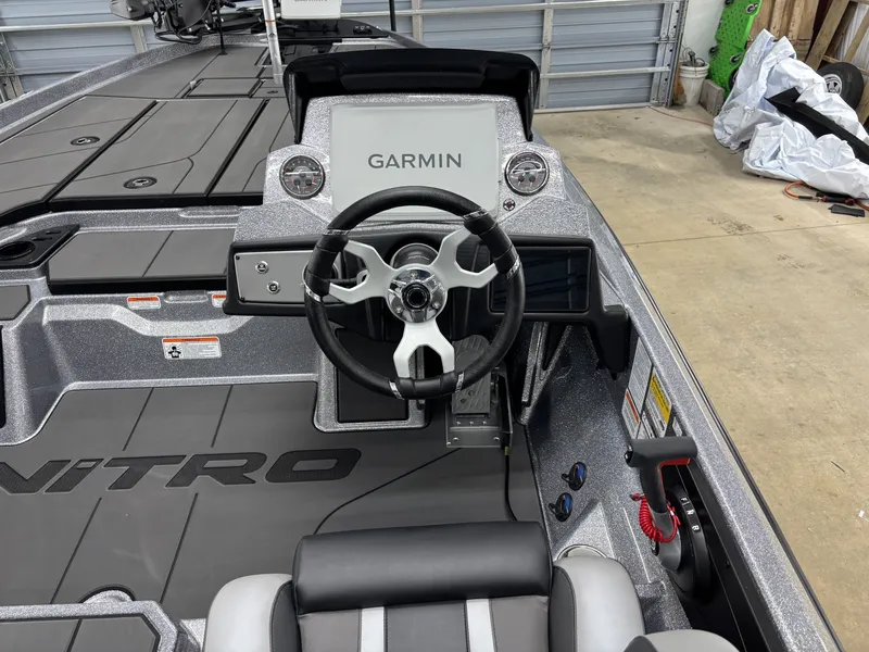 Slide: The Image of Nitro Z Series Z21 XL Pro 2026 - 15