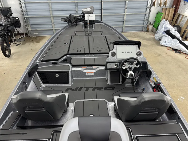 Slide: The Image of Nitro Z Series Z21 XL Pro 2026 - 7