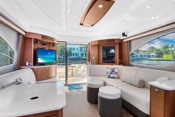 Slide: The Image of Sea Ray 520 Sedan Bridge 2013 - 10
