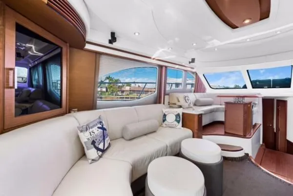 Slide: The Image of Sea Ray 520 Sedan Bridge 2013 - 8