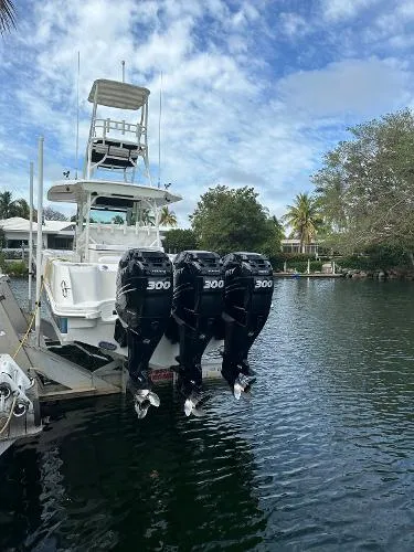 Slide: The Image of Boston Whaler 350 Outrage 2014 - 9