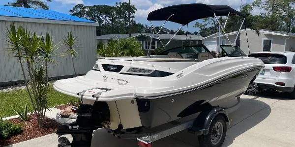Slide: The Image of Sea Ray 190 Sport 2015 - 2