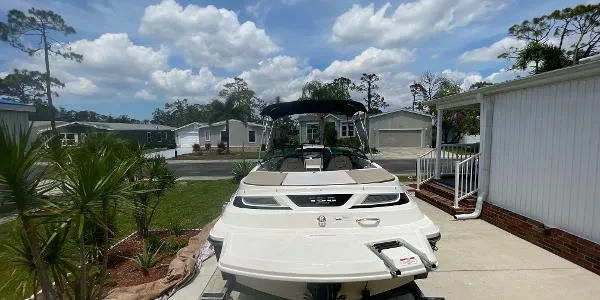 Slide: The Image of Sea Ray 190 Sport 2015 - 3