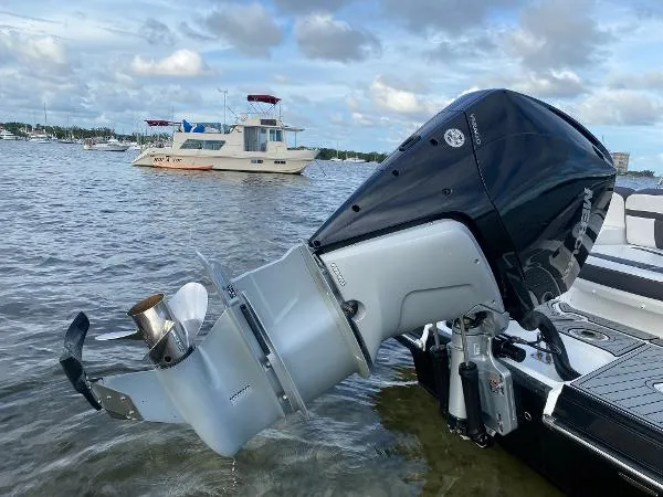 Slide: The Image of Monterey 255 SS 2021 - 6