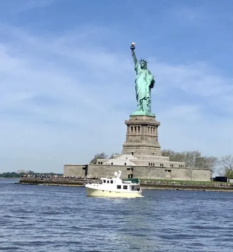 Slide: The Image of American Tug 435 Stabilized 2016 - 1