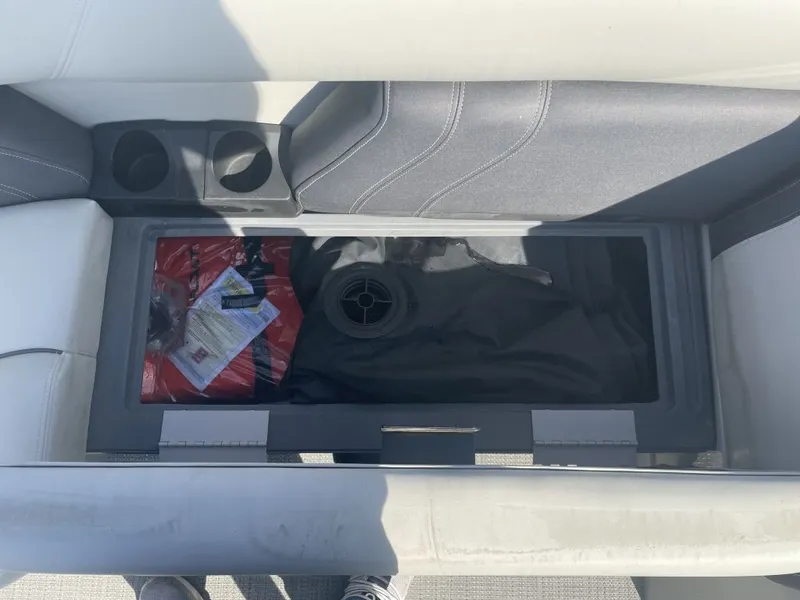 Slide: The Image of Sylvan 820 PF Mirage 2023 - 11