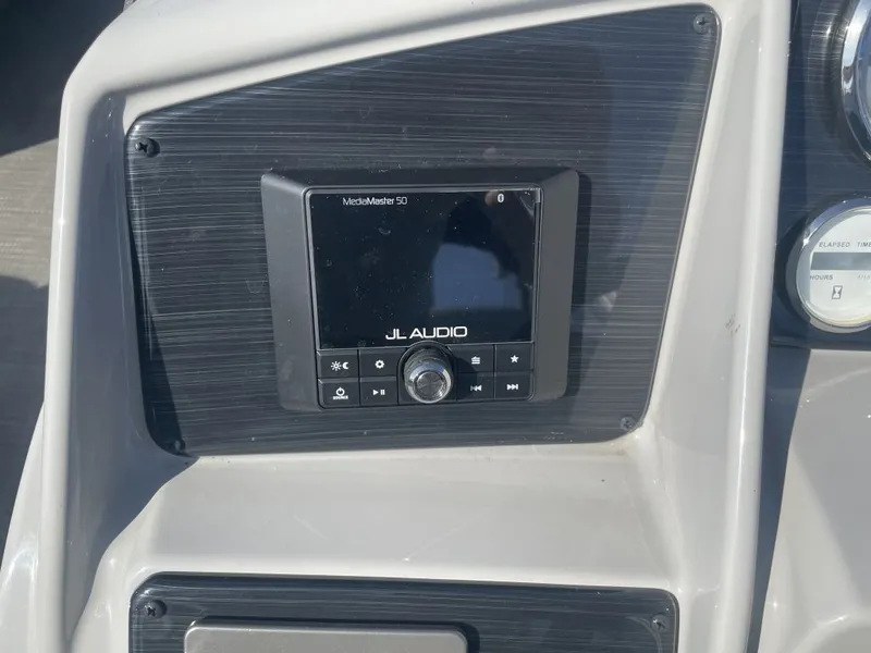 Slide: The Image of Sylvan 820 PF Mirage 2023 - 7