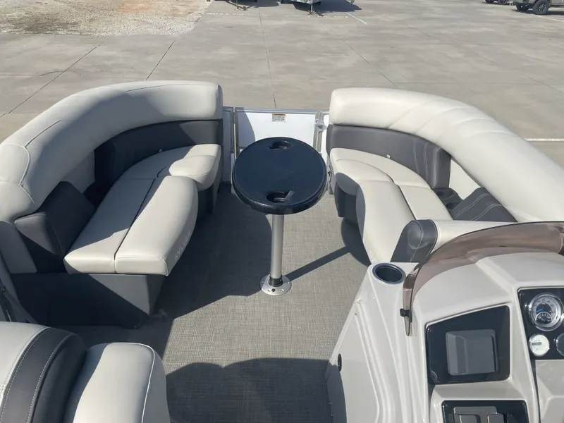 Slide: The Image of Sylvan 820 PF Mirage 2023 - 8