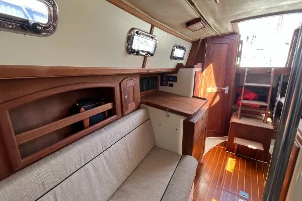 Slide: The Image of Pacific Seacraft 31 2005 - 11