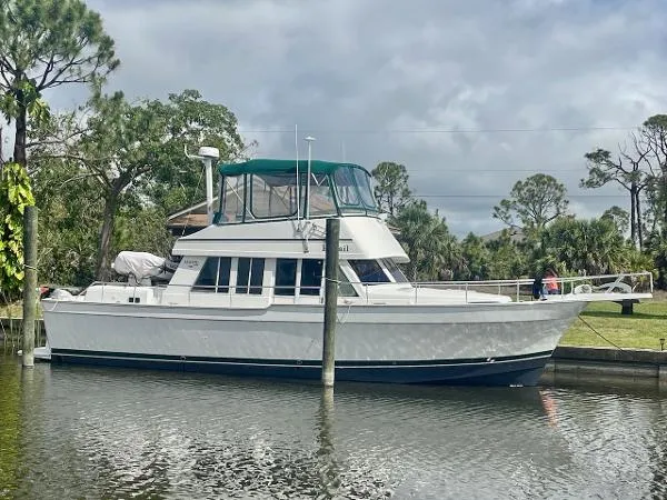 Slide: The Image of Mainship 430 Trawler 2001 - 0