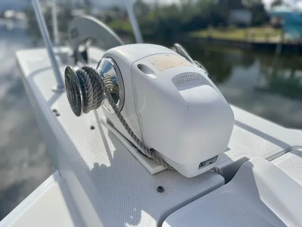 Slide: The Image of Mainship 430 Trawler 2001 - 2