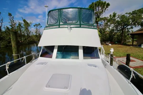 Slide: The Image of Mainship 430 Trawler 2001 - 4
