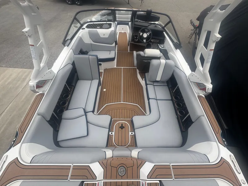 Slide: The Image of Nautique Super Air Nautique GS22 2020 - 13