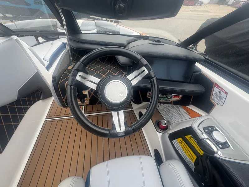 Slide: The Image of Nautique Super Air Nautique GS22 2020 - 16