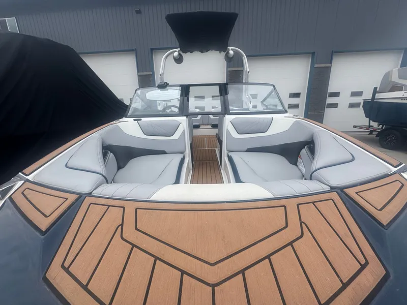 Slide: The Image of Nautique Super Air Nautique GS22 2020 - 4