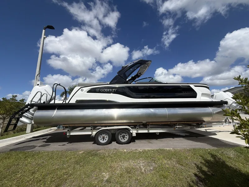 Slide: The Image of San Pan 2500 ULW 2026 - 4