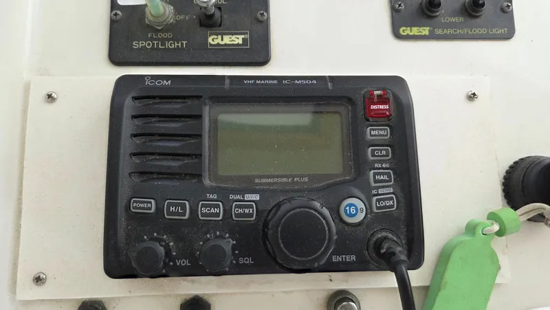 Slide: The Image of ICOM VHF marine radio on Navigator 5300, year 1998. - 42