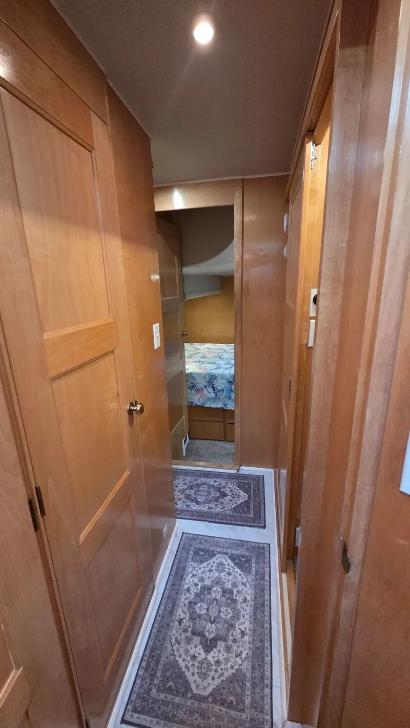 Slide: The Image of Navigator 5300 1998 - 63