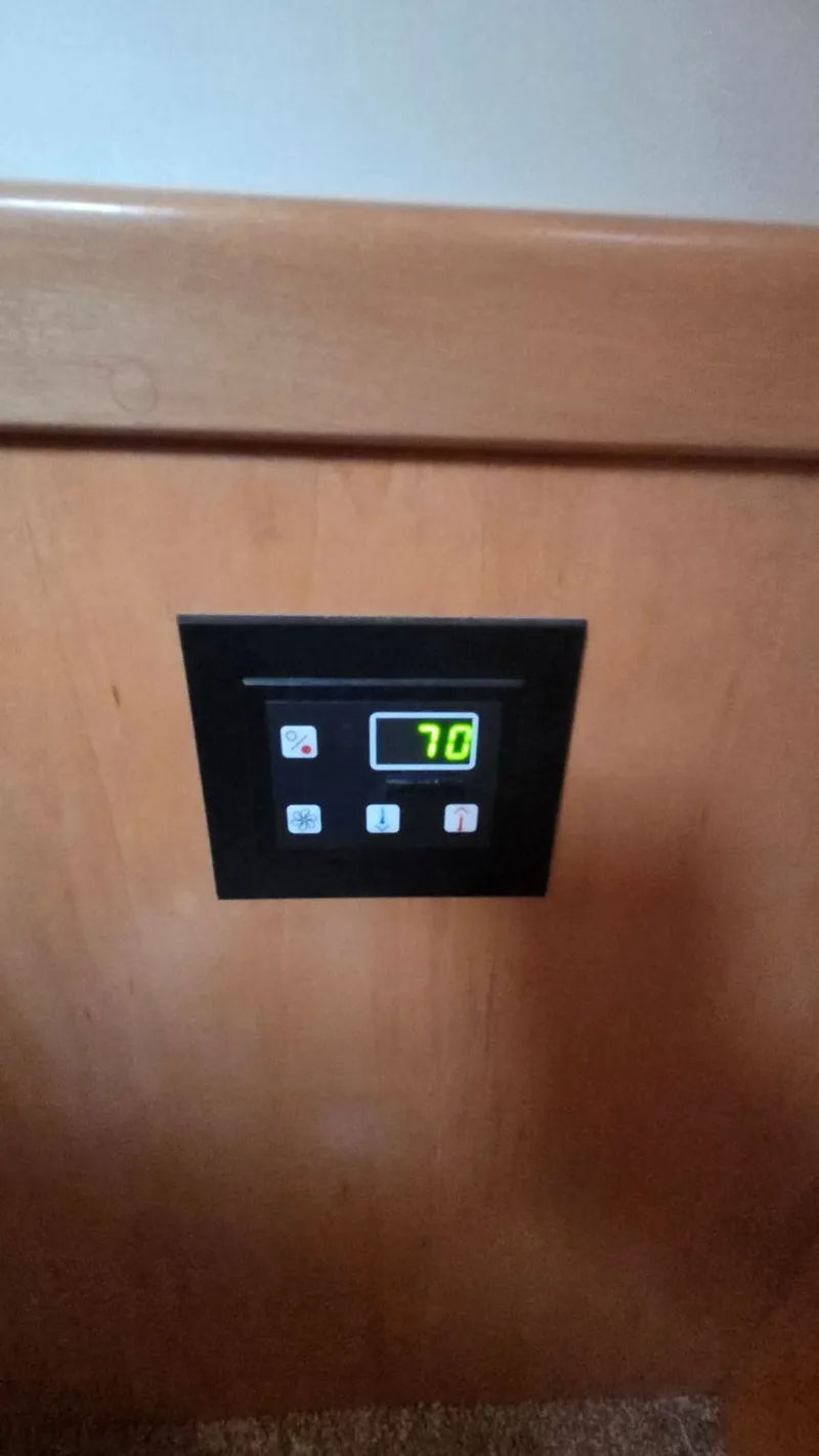 Slide: The Image of Navigator 5300 1998 - 70